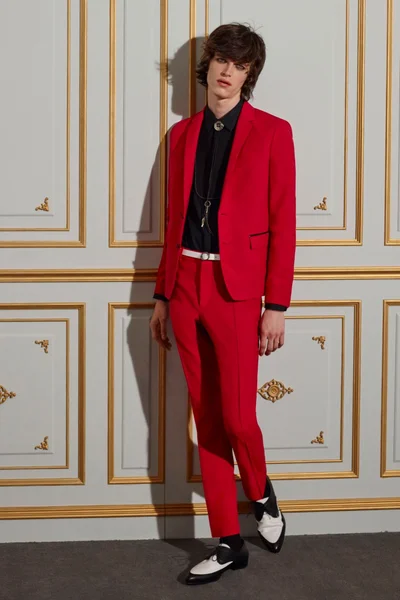 Look 25